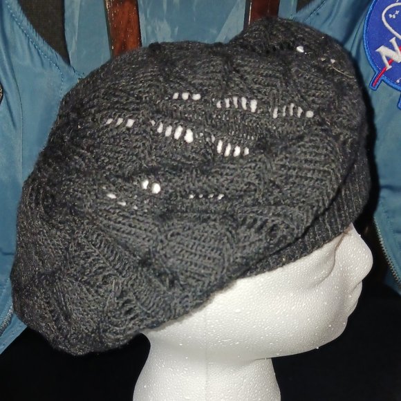 Knit Stretchy Black Beret - Picture 3 of 4